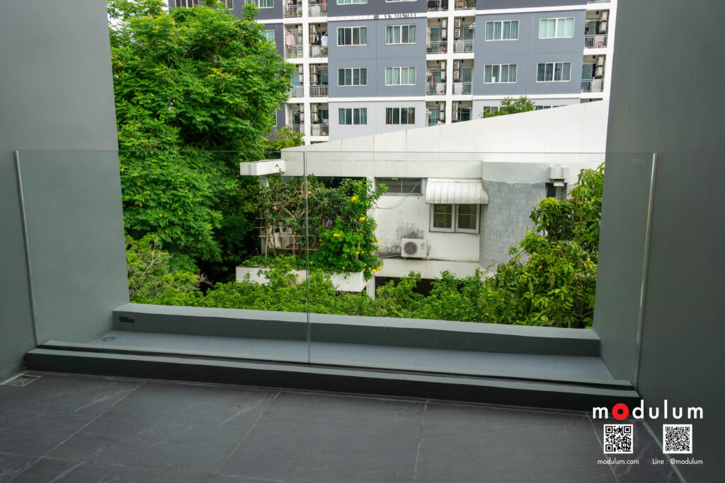 ราวกันตก-กระจกนิรภัย