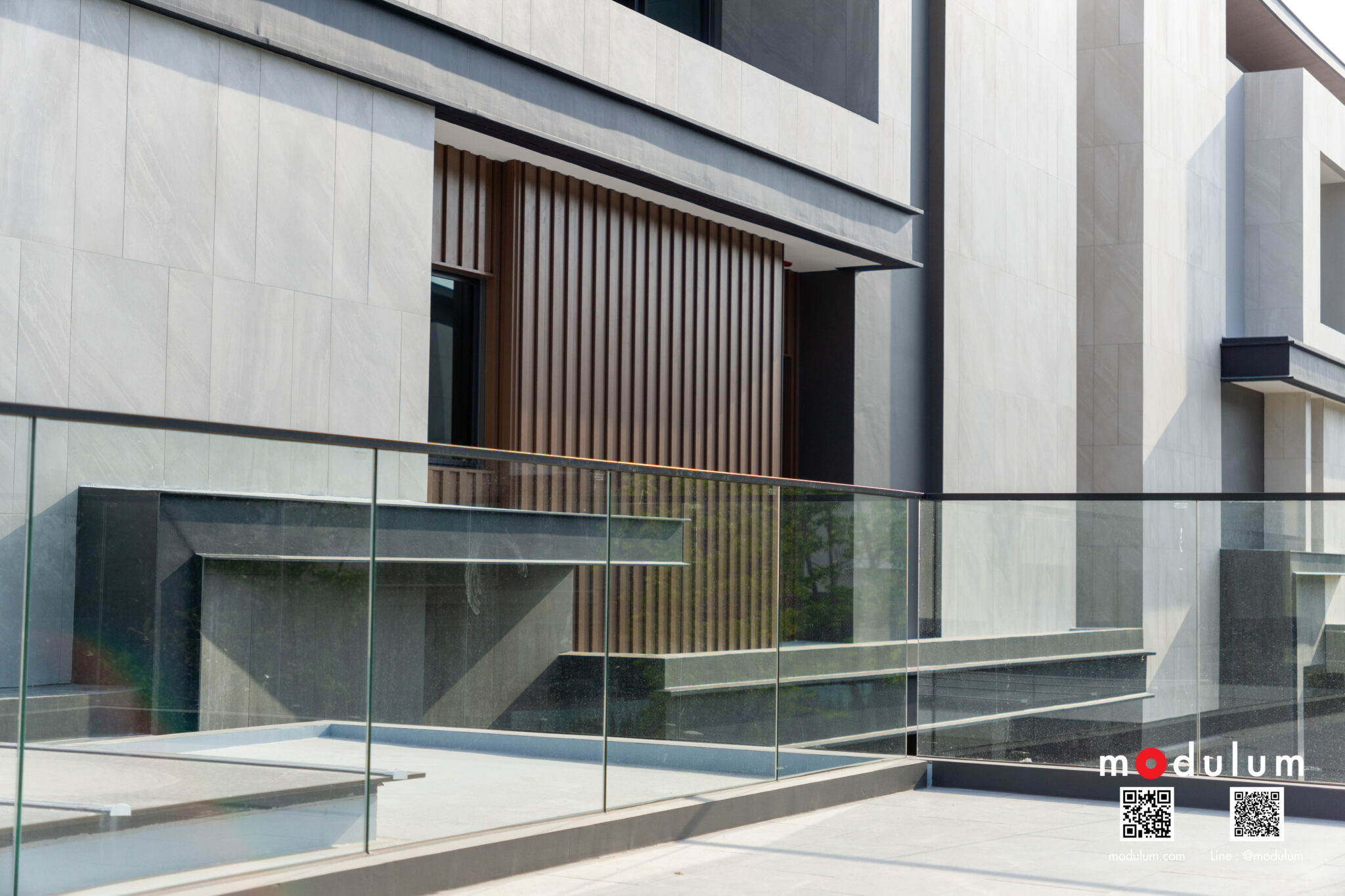 ราวกันตก ราวระเบียง ราวบันได กระจกนิรภัย รุ่น Frameless - Image 11