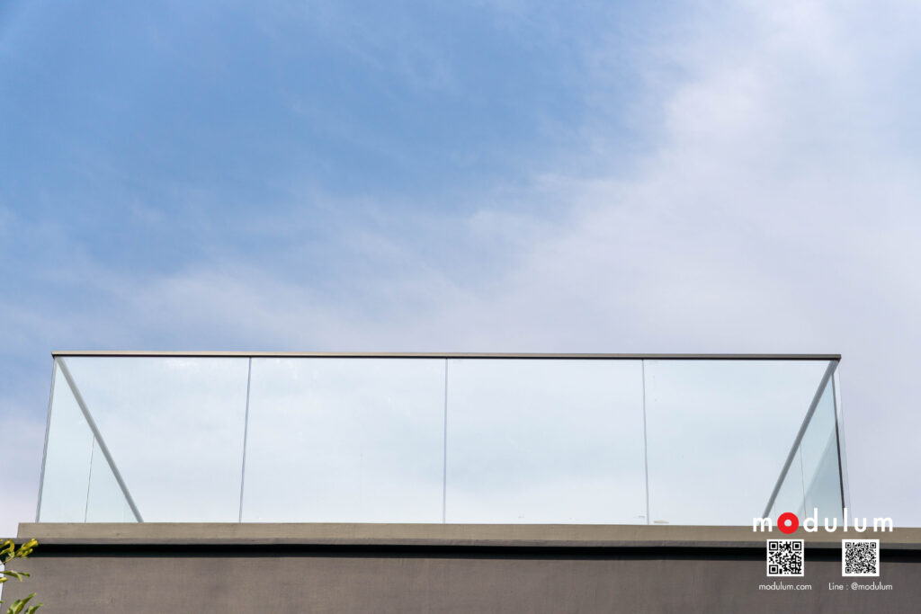 ราวกันตก ราวระเบียง ราวบันได กระจกนิรภัย รุ่น Frameless