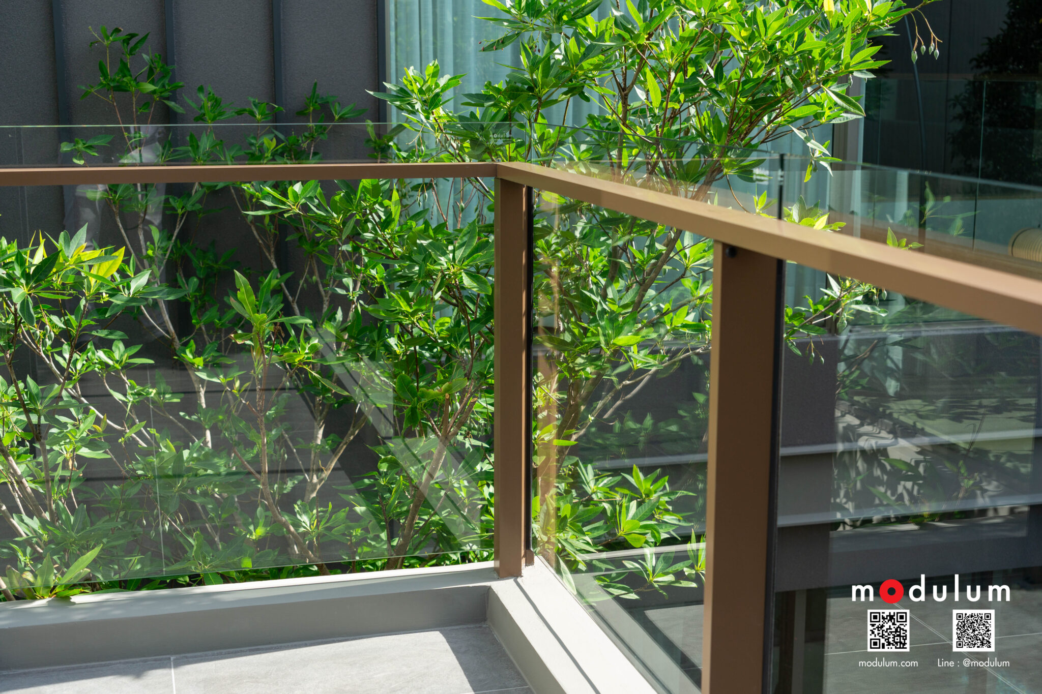 ราวกันตก ราวระเบียง กระจก รุ่น Semi-Frameless - Image 7