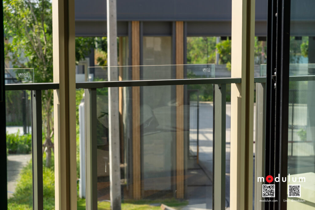 ราวกันตก-ราวระเบียง-กระจก