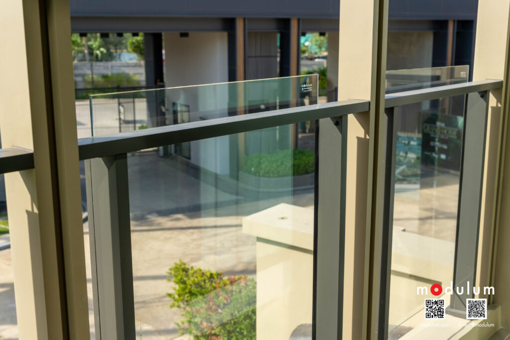 ราวกันตก-ราวระเบียง-กระจก