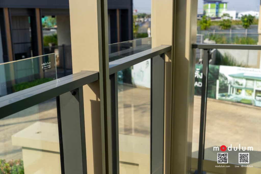 ราวกันตก-ราวระเบียง-กระจก