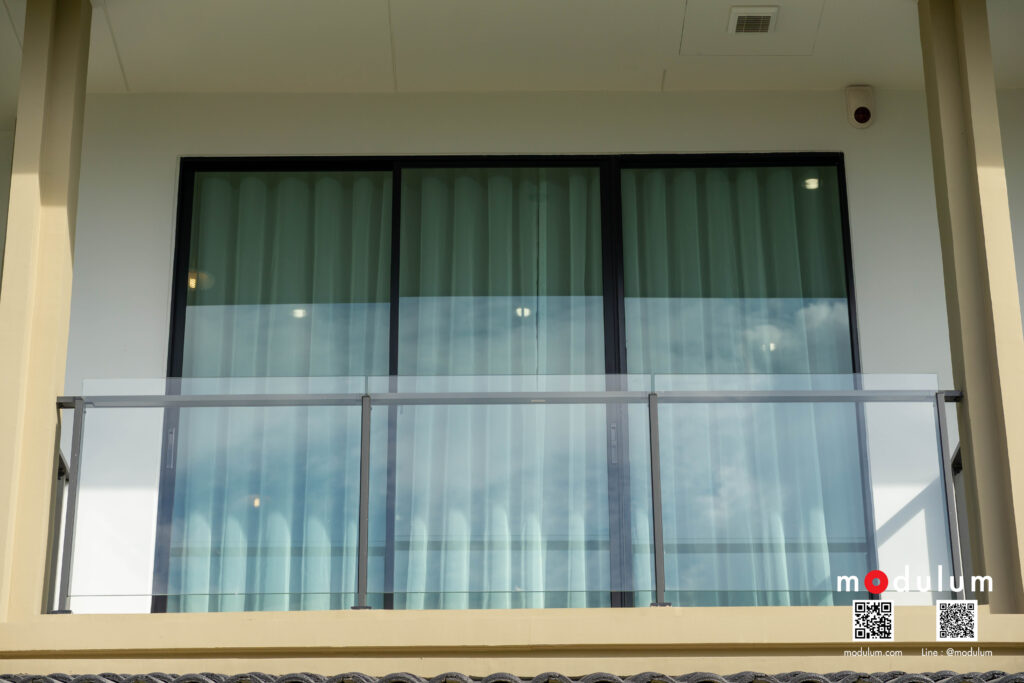 ราวกันตก-ราวระเบียง-กระจก