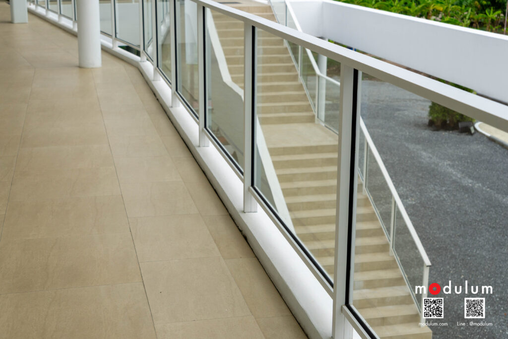 ราวกันตก-กระจกนิรภัย