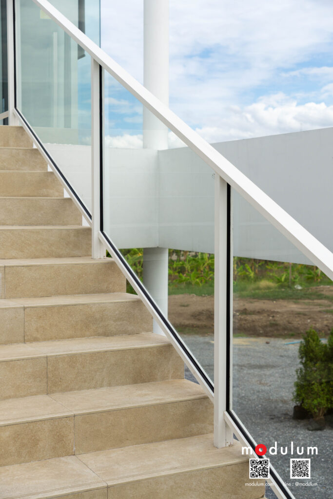 ราวกันตก-กระจกนิรภัย