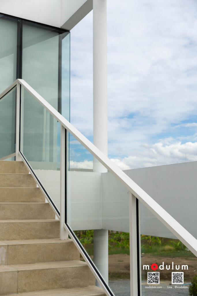 ราวกันตก-กระจกนิรภัย