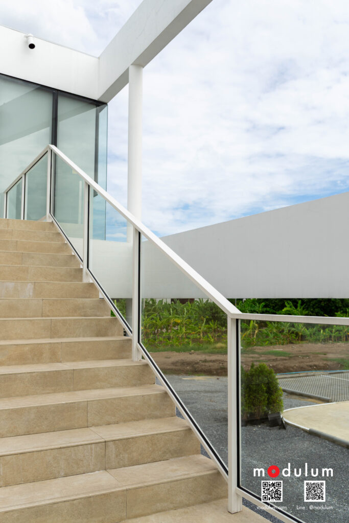 ราวกันตก-กระจกนิรภัย