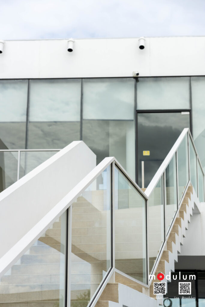 ราวกันตก-กระจกนิรภัย