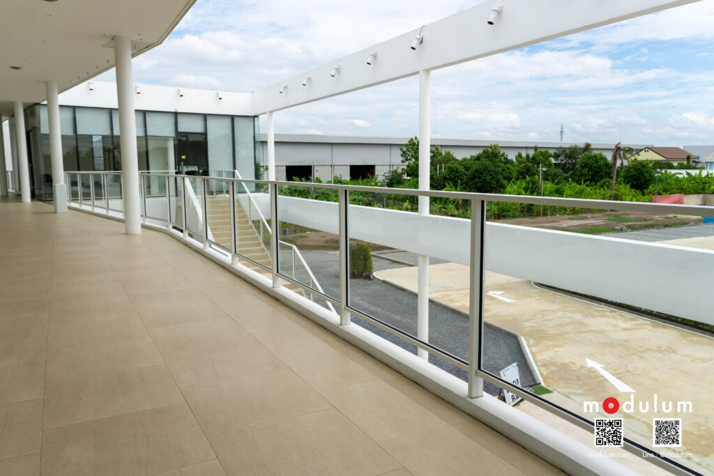 ราวกันตก-กระจกนิรภัย