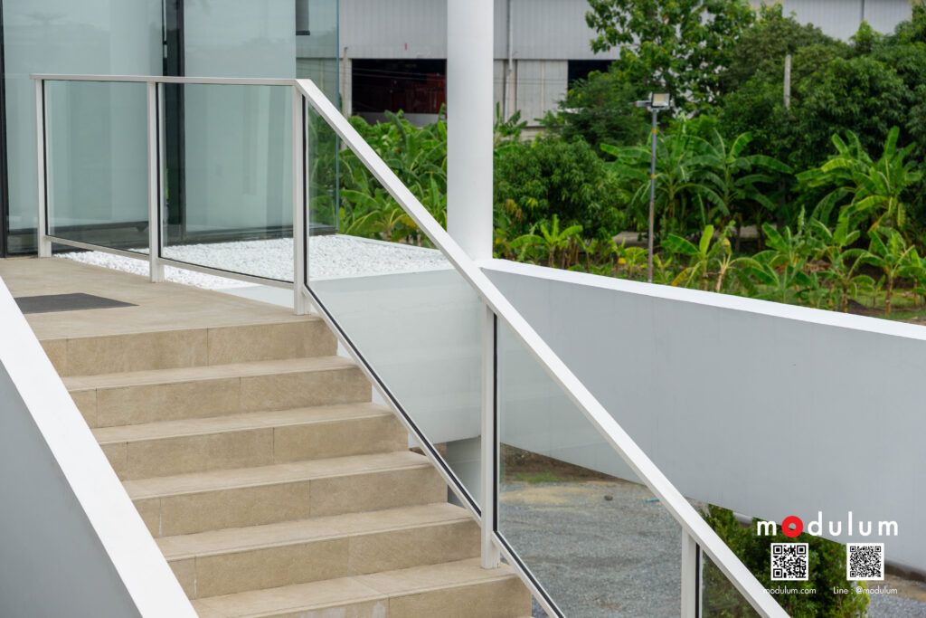 ราวกันตก-กระจกนิรภัย