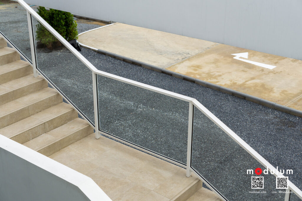 ราวกันตก-กระจกนิรภัย