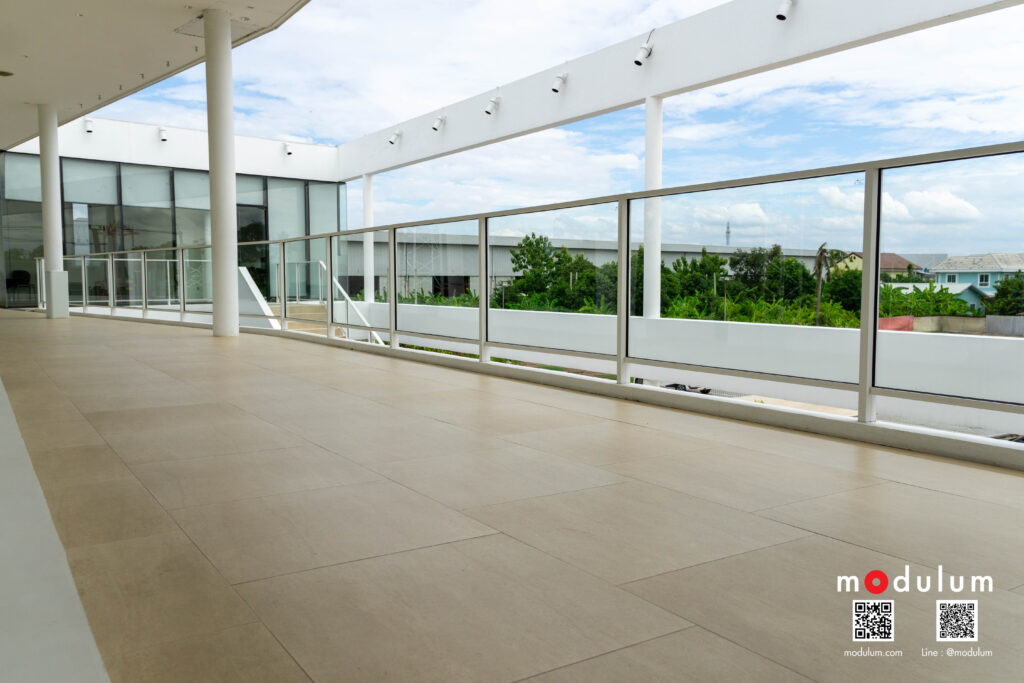 ราวกันตก-กระจกนิรภัย