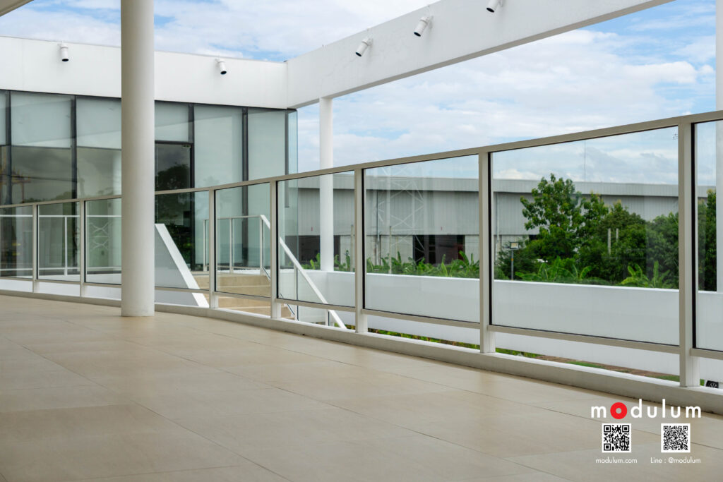 ราวกันตก-กระจกนิรภัย