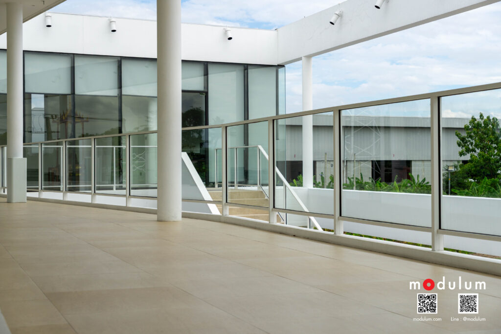 ราวกันตก-กระจกนิรภัย