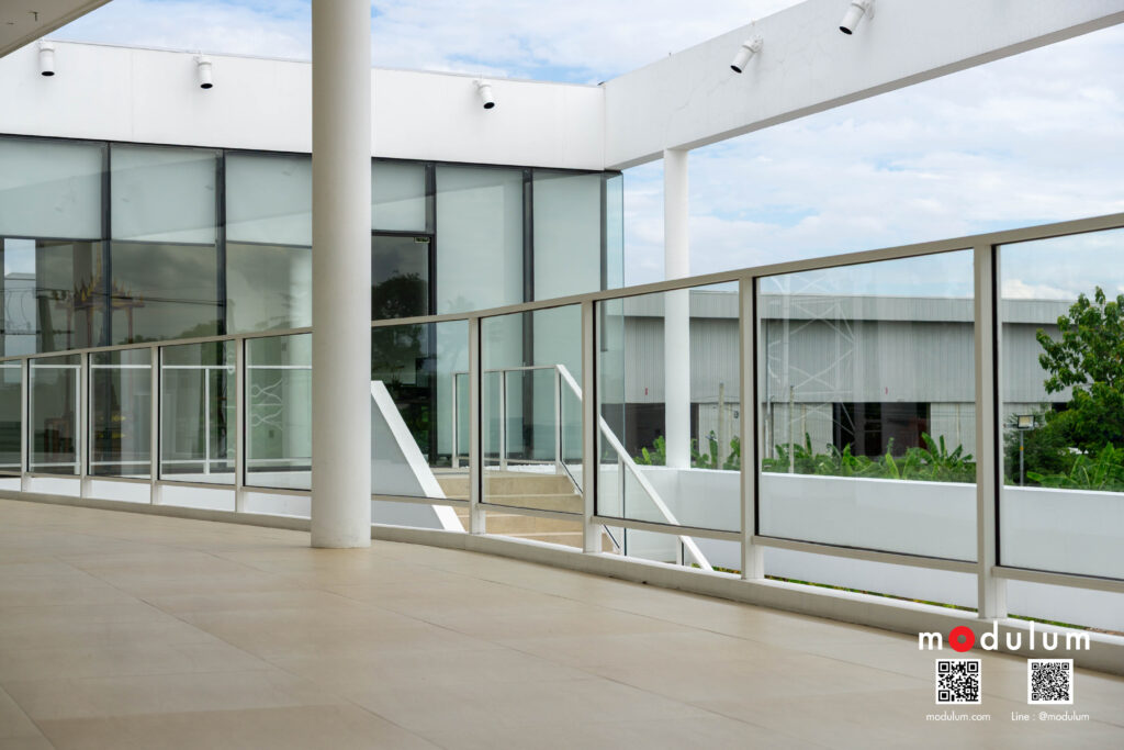 ราวกันตก-กระจกนิรภัย