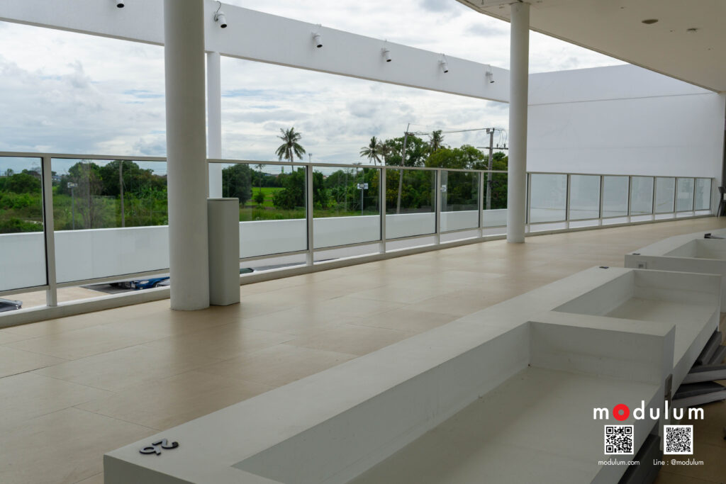 ราวกันตก-กระจกนิรภัย