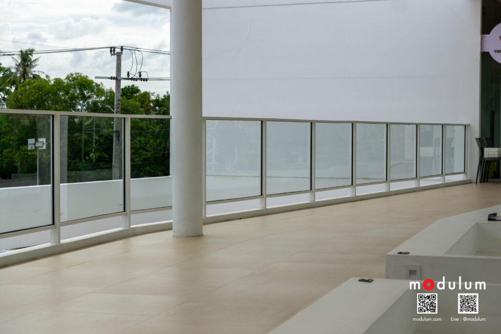 ราวกันตก-กระจกนิรภัย