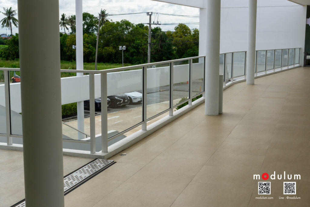 ราวกันตก-กระจกนิรภัย