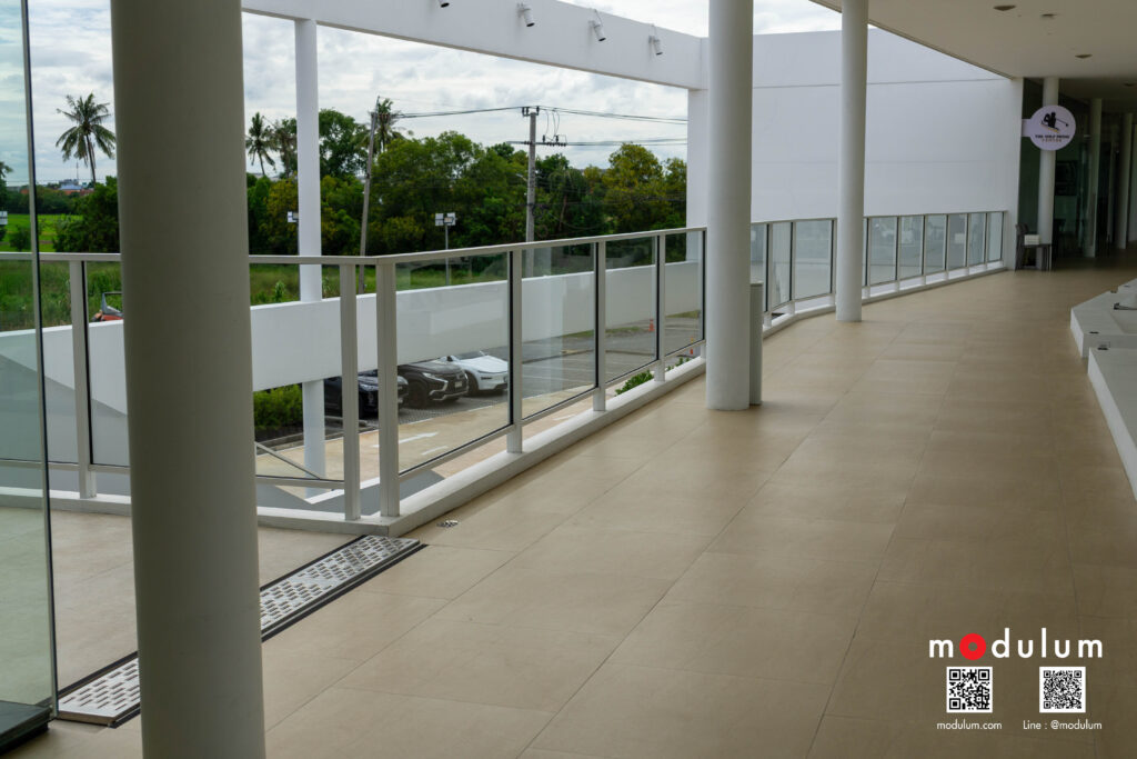 ราวกันตก-กระจกนิรภัย