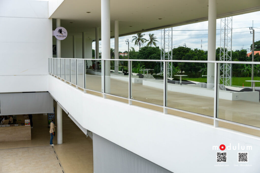 ราวกันตก-กระจกนิรภัย