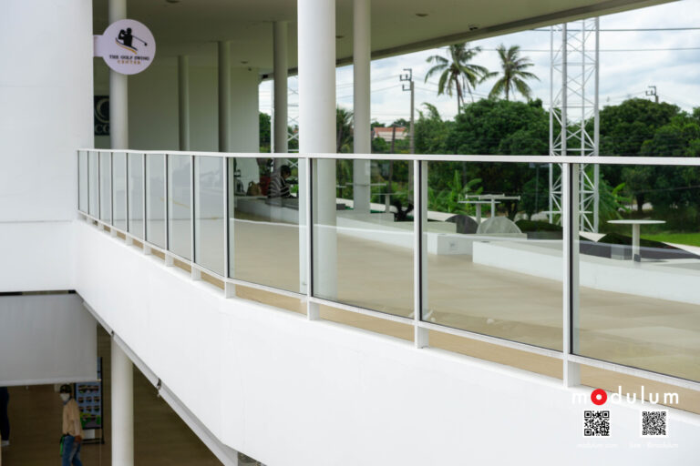 ราวกันตก-กระจกนิรภัย