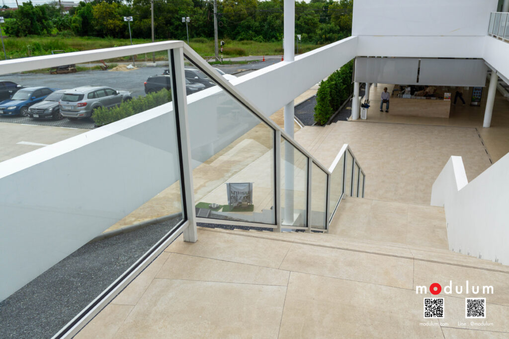 ราวกันตก-กระจกนิรภัย