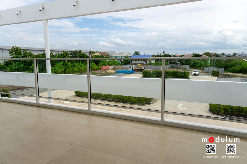 ราวกันตก-กระจกนิรภัย