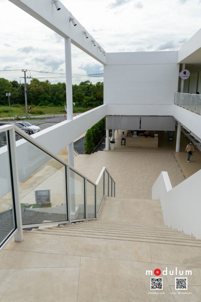 ราวกันตก-กระจกนิรภัย