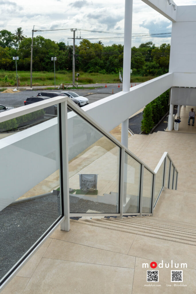 ราวกันตก-กระจกนิรภัย