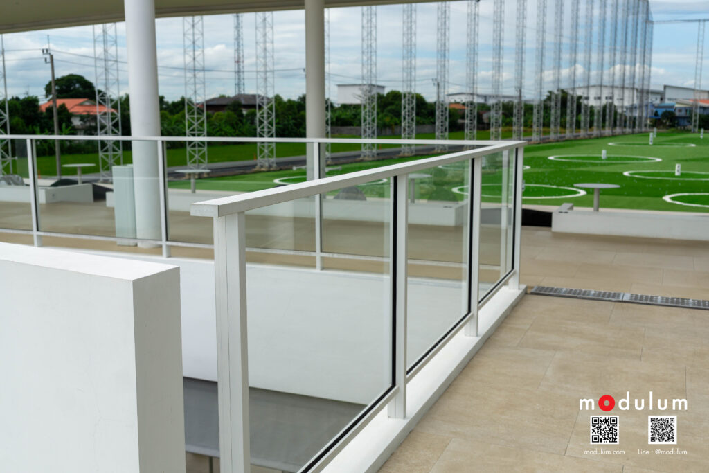 ราวกันตก-กระจกนิรภัย