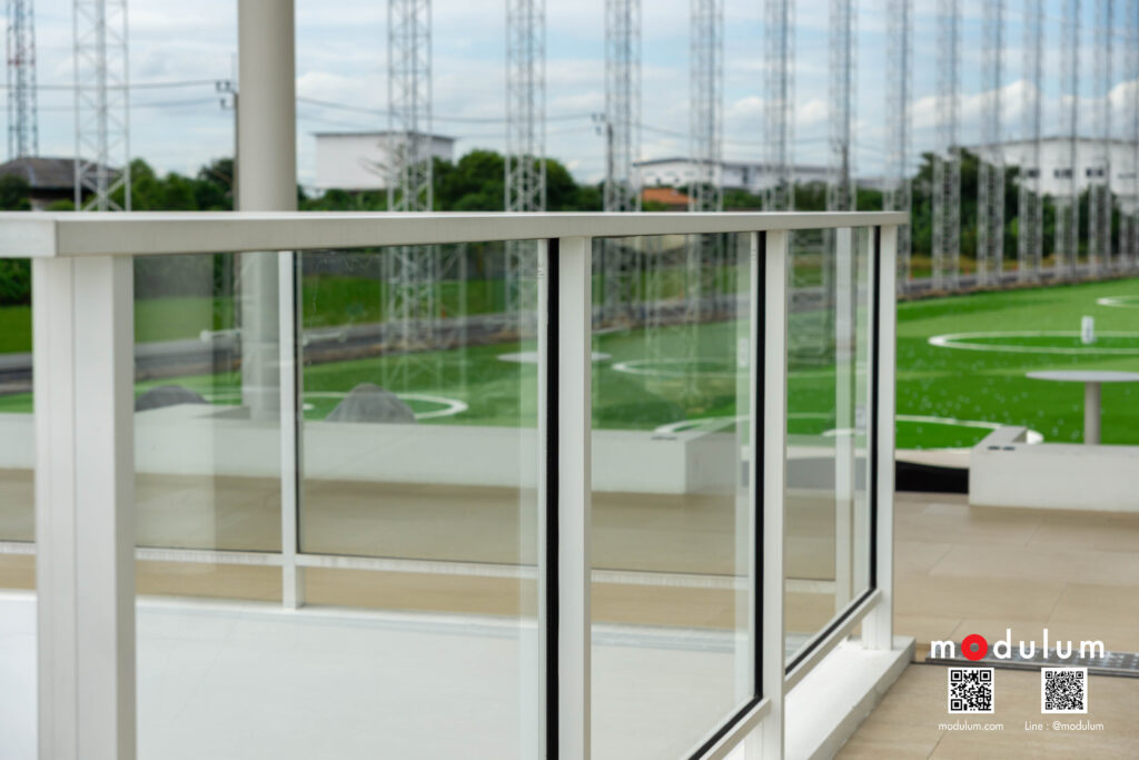 ราวกันตก-กระจกนิรภัย