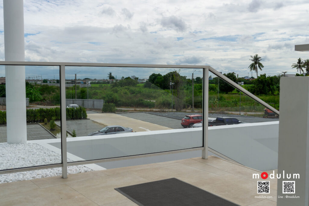 ราวกันตก-กระจกนิรภัย