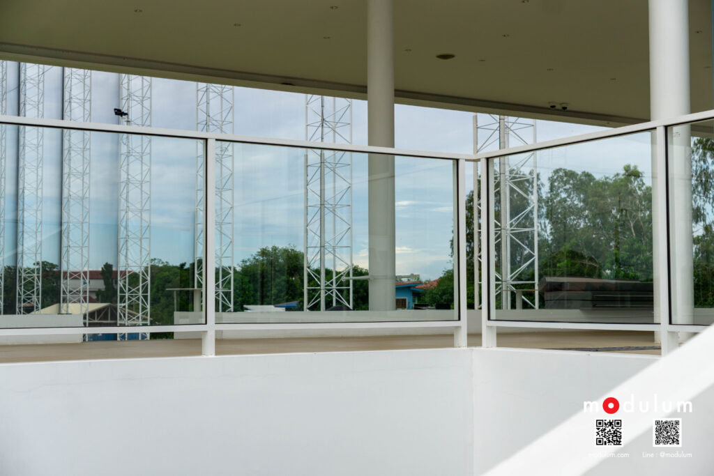 ราวกันตก-กระจกนิรภัย