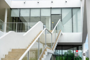 ราวกันตก-กระจกนิรภัย