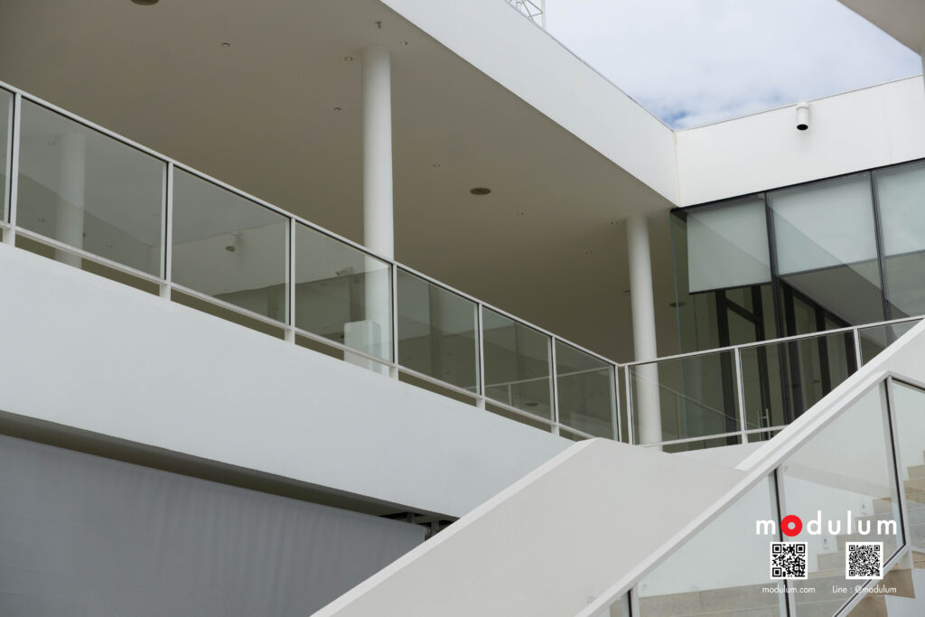 ราวกันตก-กระจกนิรภัย