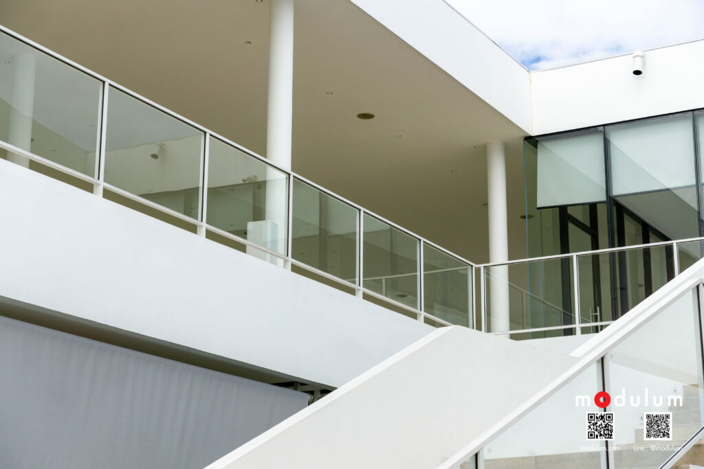 ราวกันตก-กระจกนิรภัย