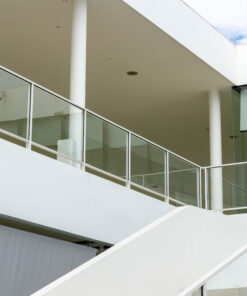 ราวกันตก-กระจกนิรภัย