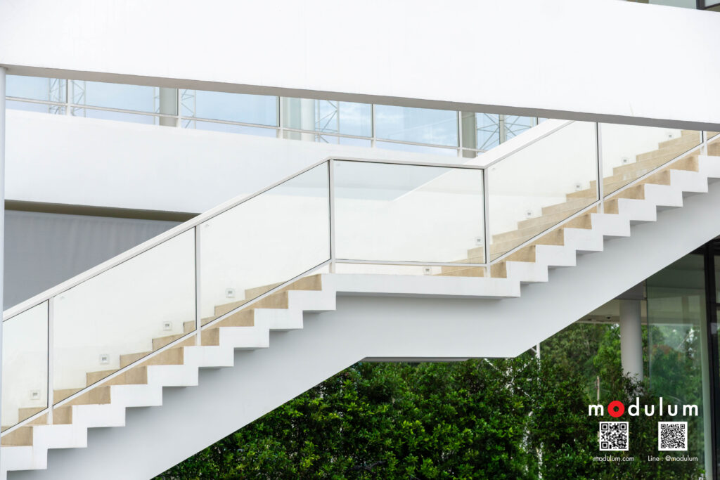 ราวกันตก-กระจกนิรภัย