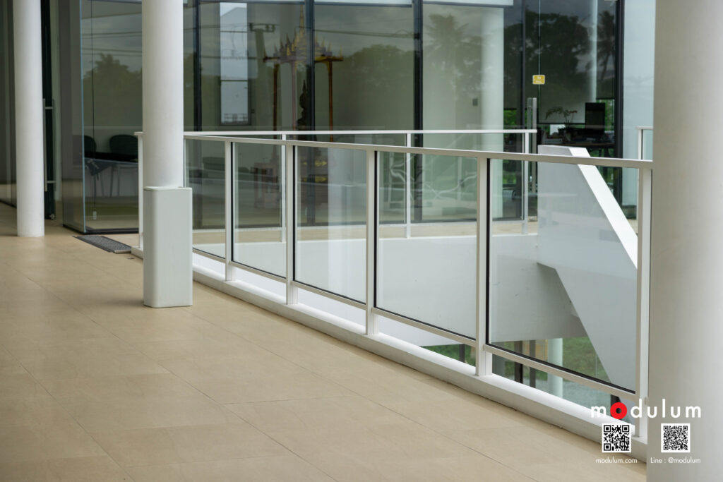 ราวกันตก-กระจกนิรภัย