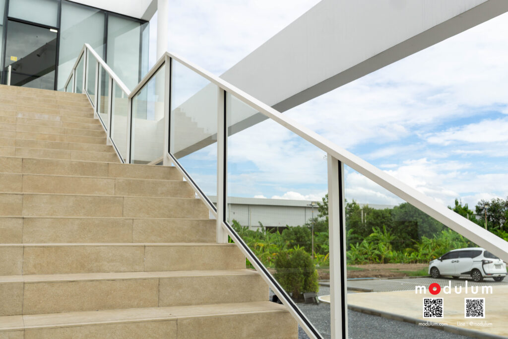 ราวกันตก-กระจกนิรภัย