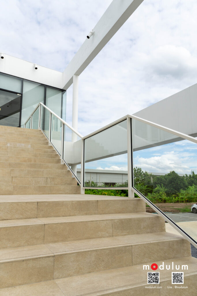 ราวกันตก-กระจกนิรภัย