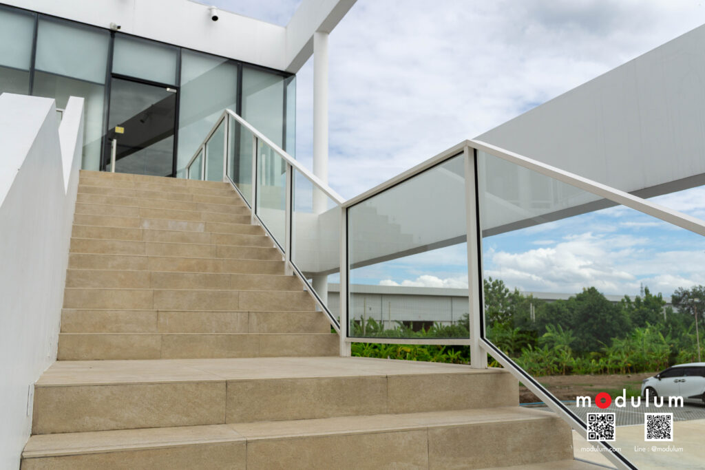 ราวกันตก-กระจกนิรภัย