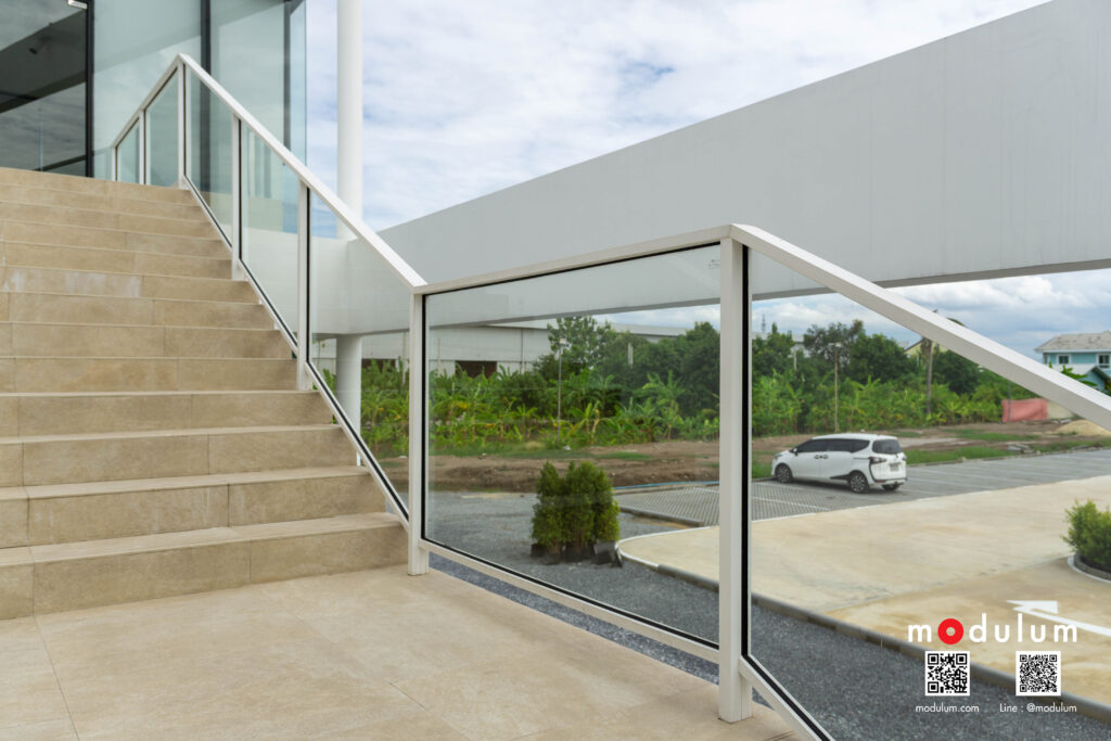 ราวกันตก-กระจกนิรภัย