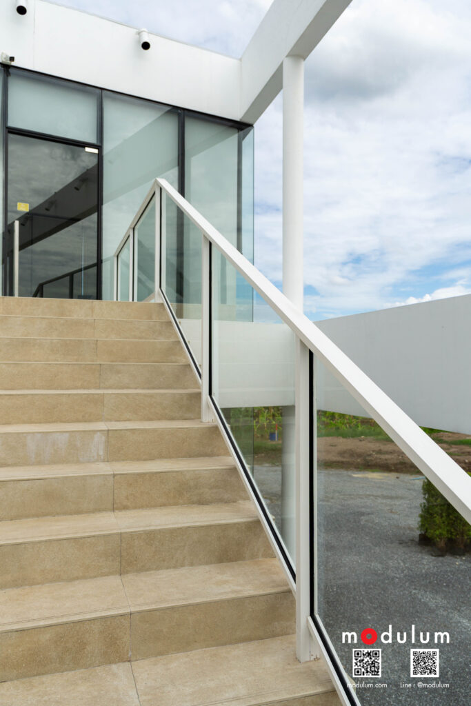 ราวกันตก-กระจกนิรภัย