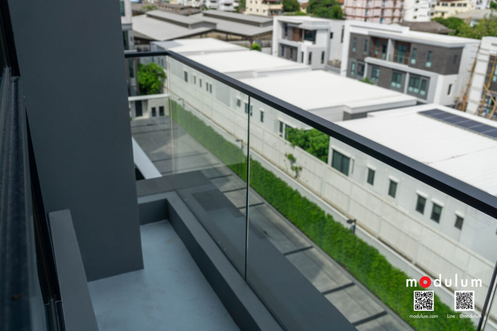 ราวกันตก-ราวระเบียง-กระจกนิรภัย