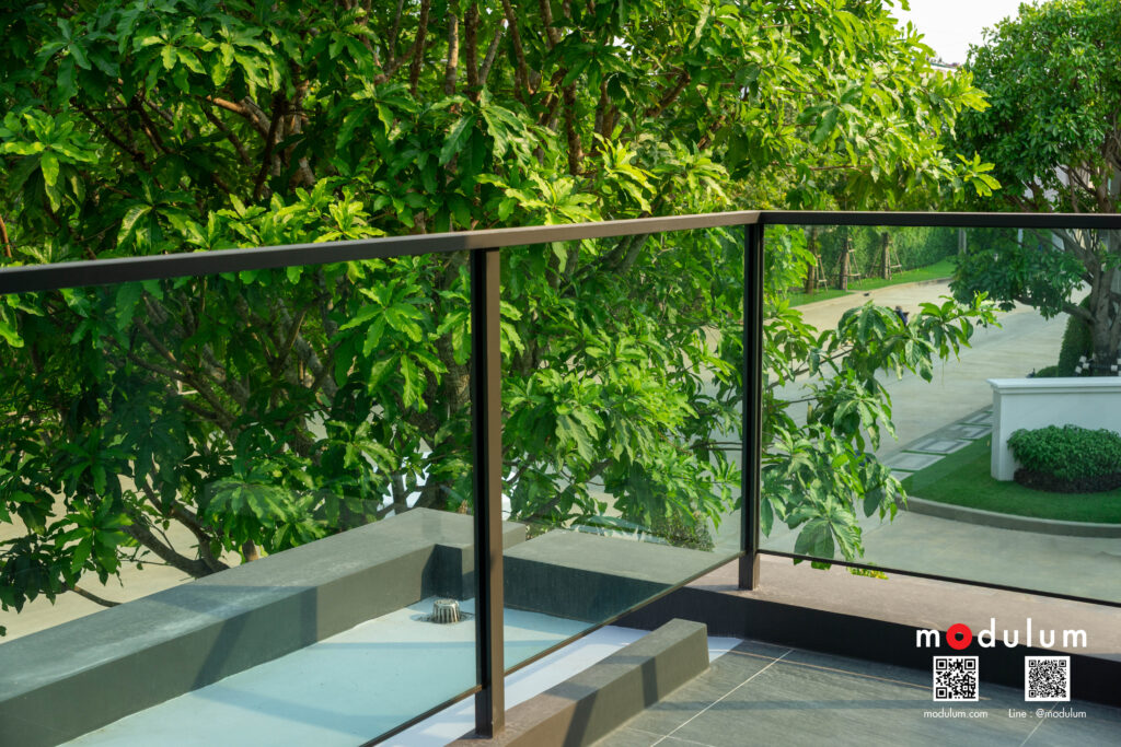 ราวกันตก-ระเบียง-กระจก
