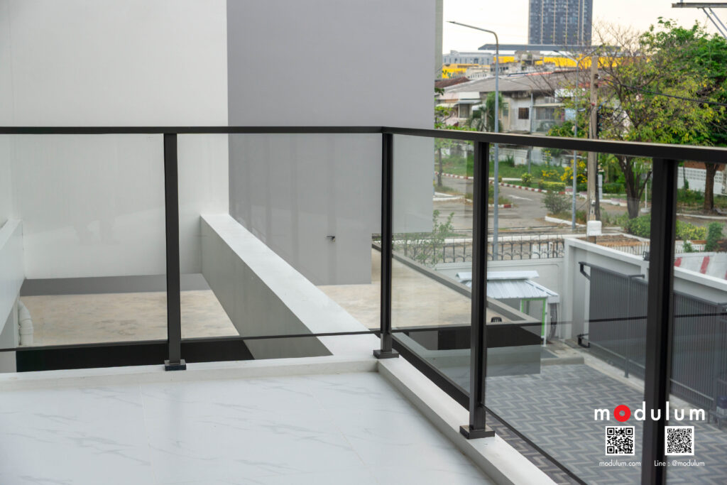 ราวกันตก-ราวระเบียง-กระจกนิรภัย
